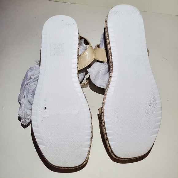 Womens NWOT Boutique Flat Sandals Straps Sz 9 - Picture 7 of 7